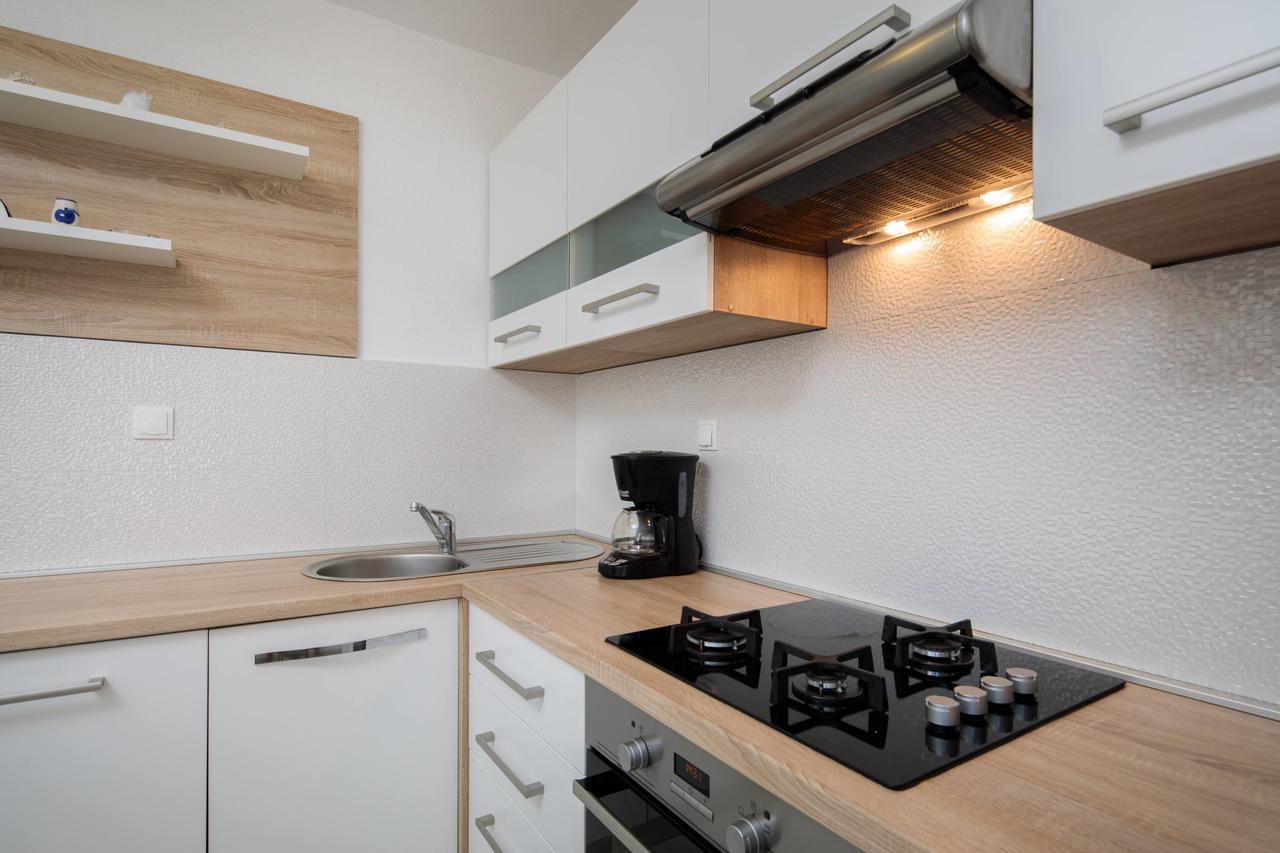 Pavao Apartments Врбоска Экстерьер фото